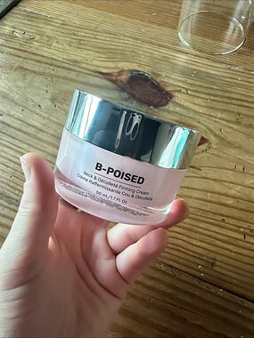 B-POISED Neck & Décolleté Firming
